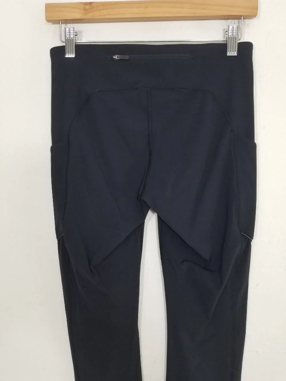 Lululemon Legging with Side Pockets Black Size 6